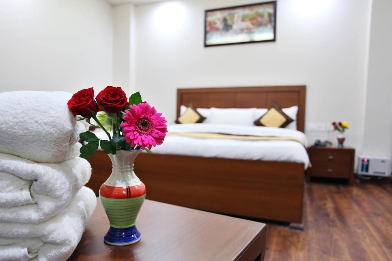 Hotel Hc Grand Yeni Delhi Dış mekan fotoğraf
