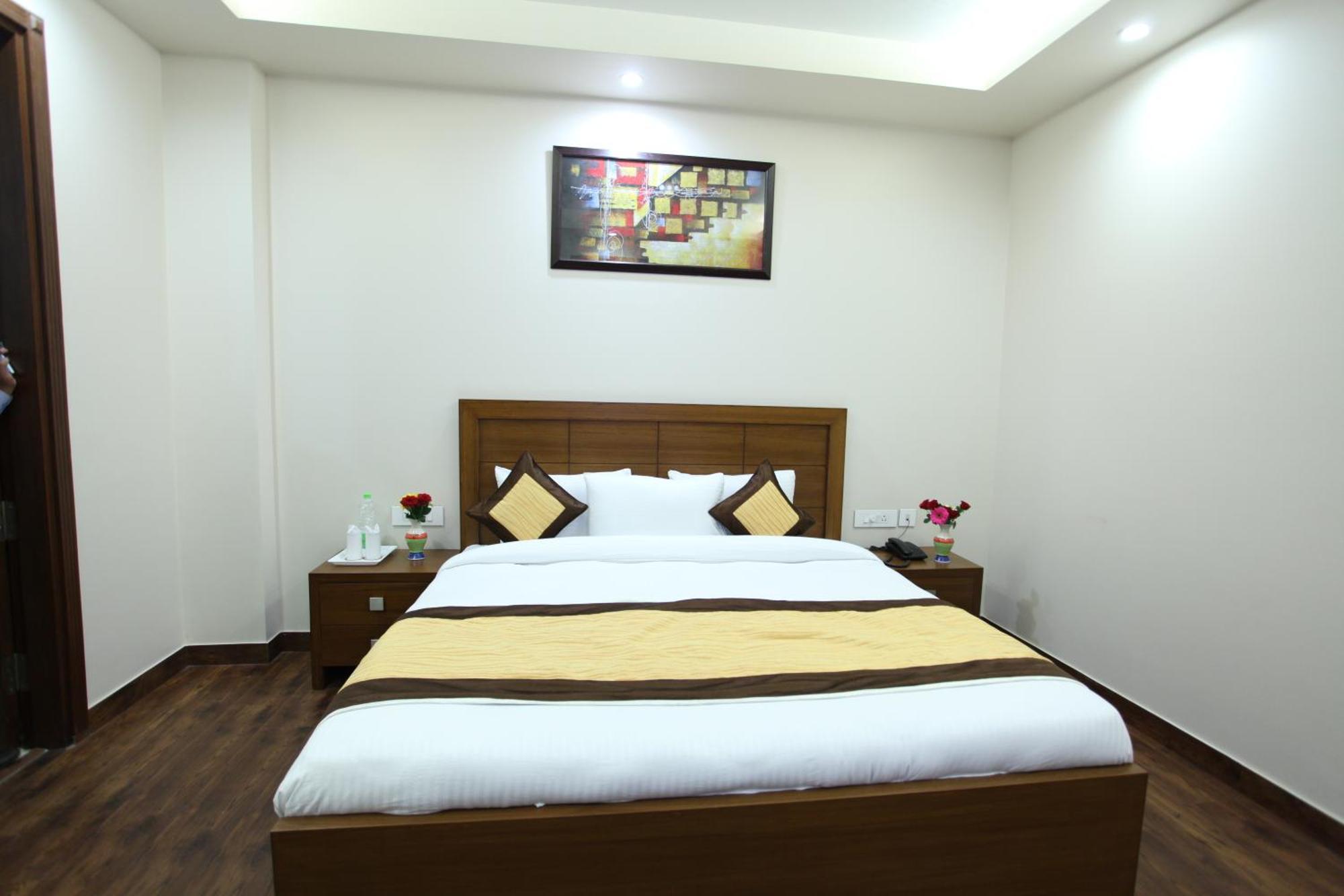 Hotel Hc Grand Yeni Delhi Dış mekan fotoğraf