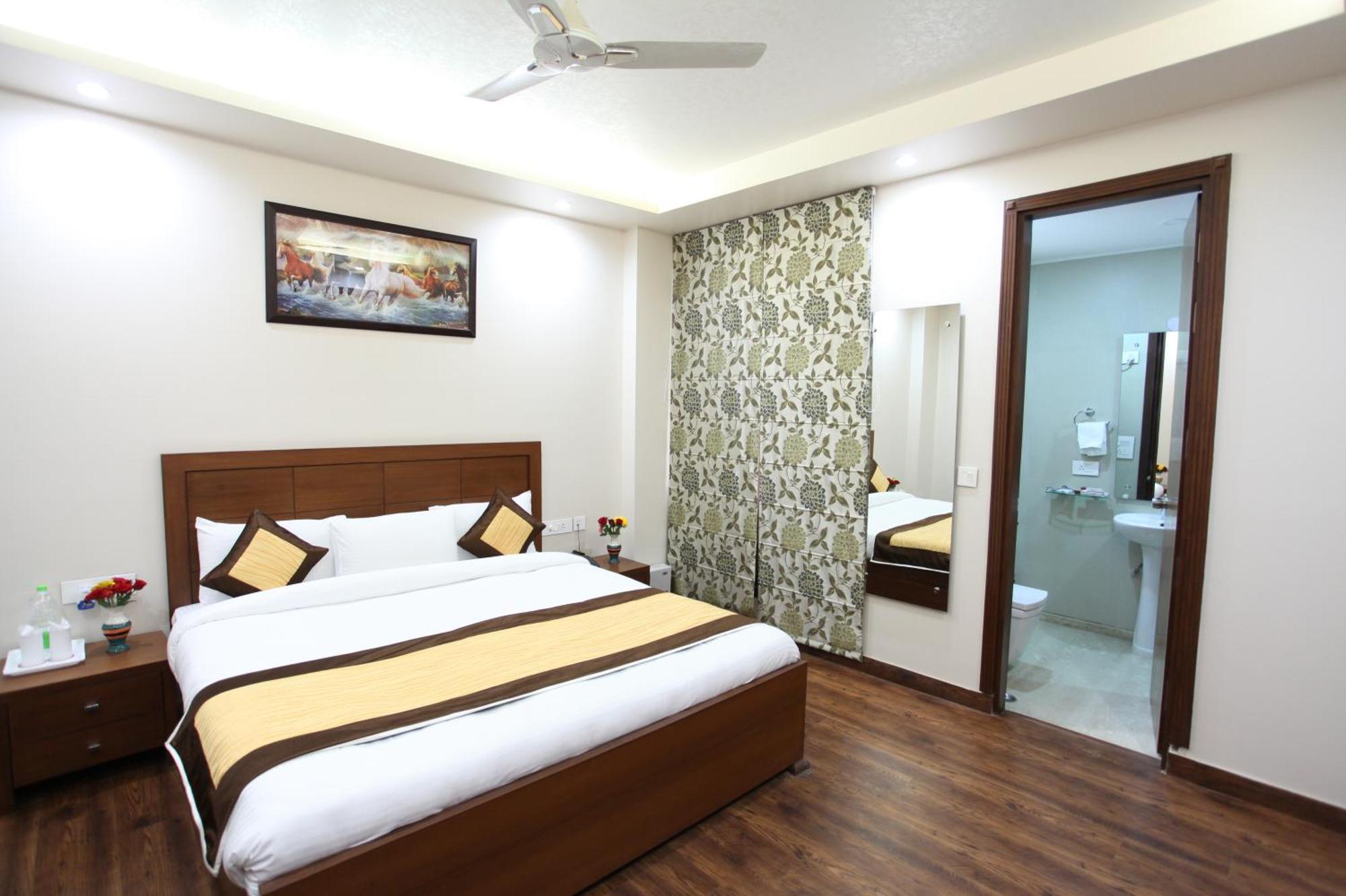 Hotel Hc Grand Yeni Delhi Dış mekan fotoğraf